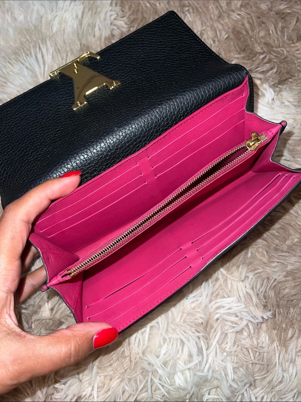 Louis Vuitton Capucines Taurillon Leather Wallet