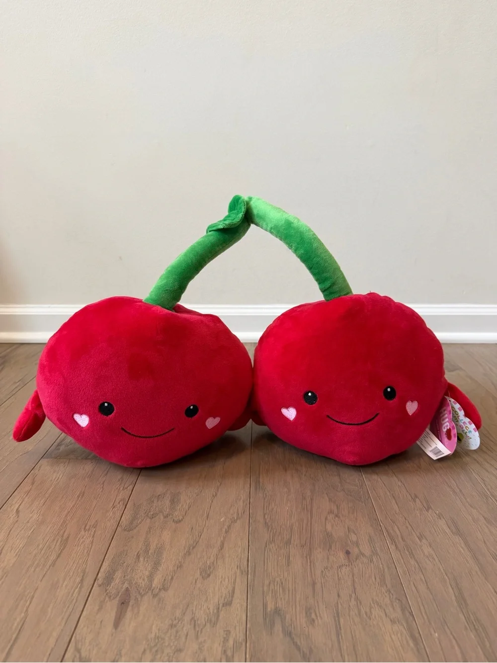 Hug Me nwt red