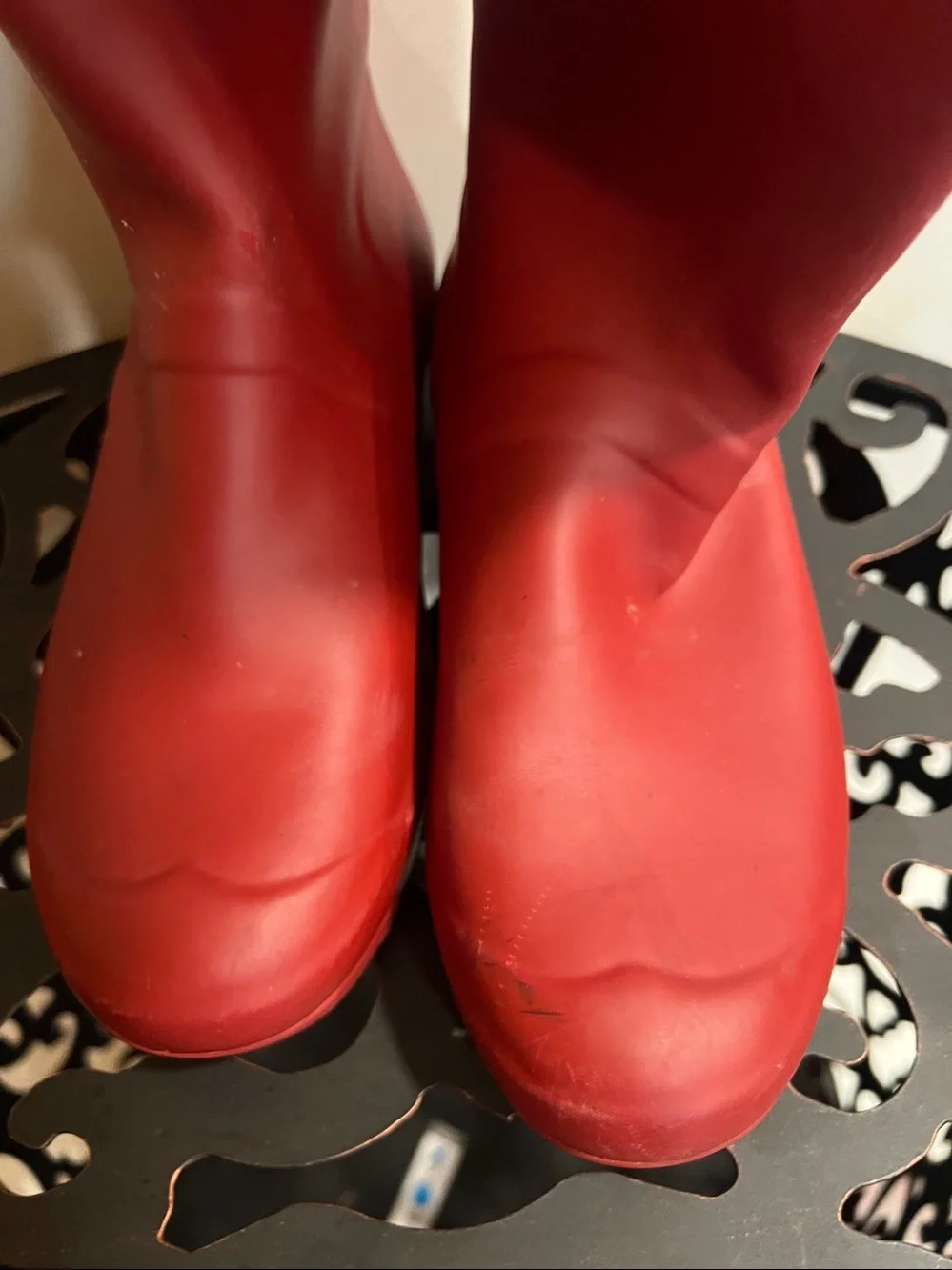 Hunter red rubber