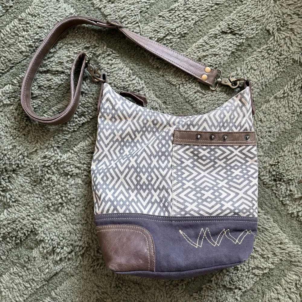 Myra Bag Canvas Crossbody