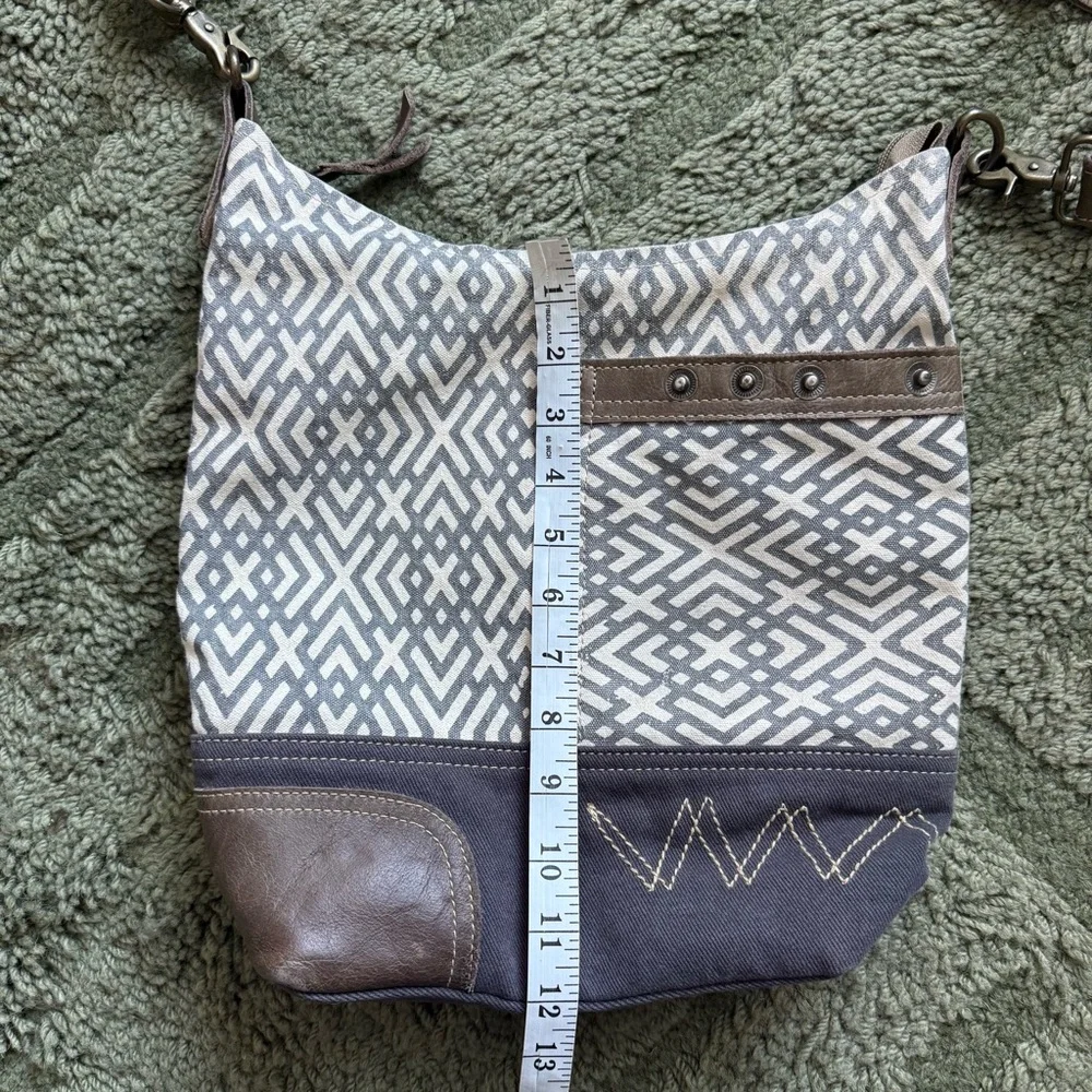 Myra Bag add touch