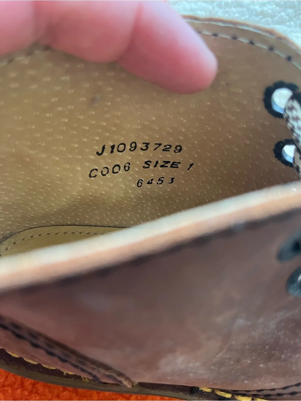 Dr. Martens durable brown