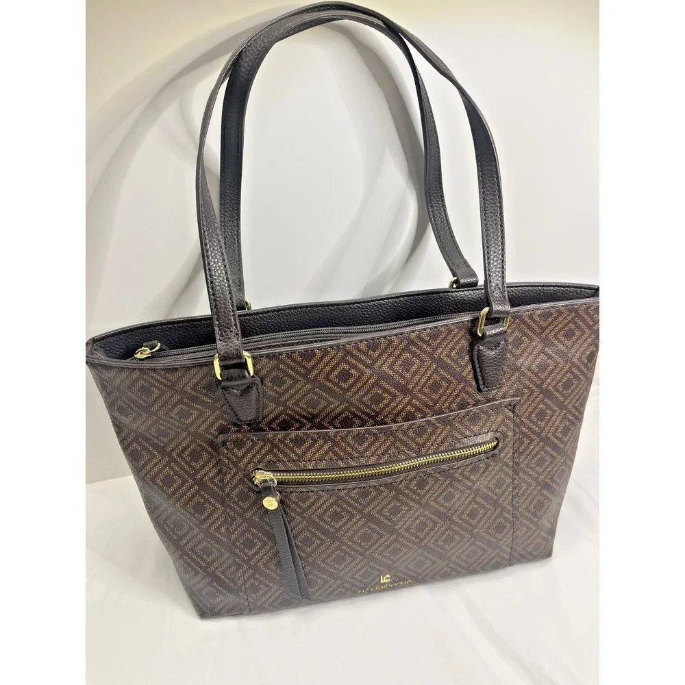 Liz Claiborne liz claiborne