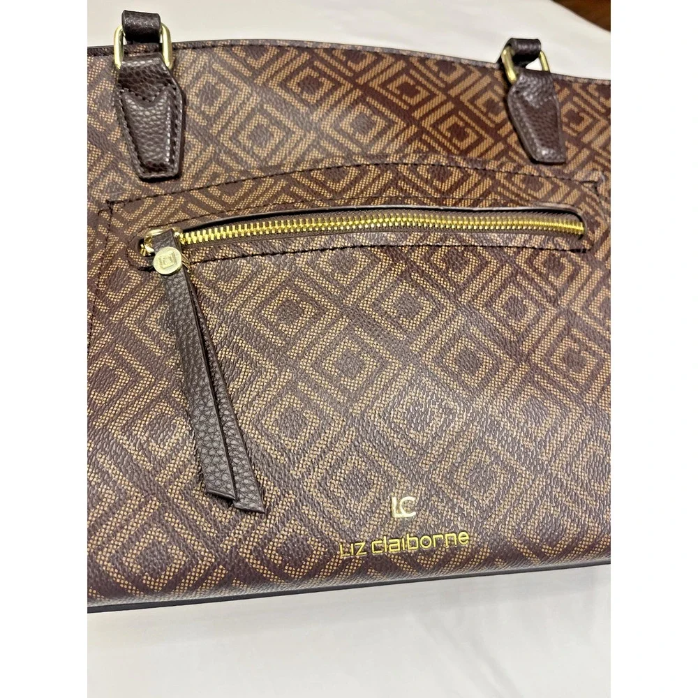 Liz Claiborne liz claiborne