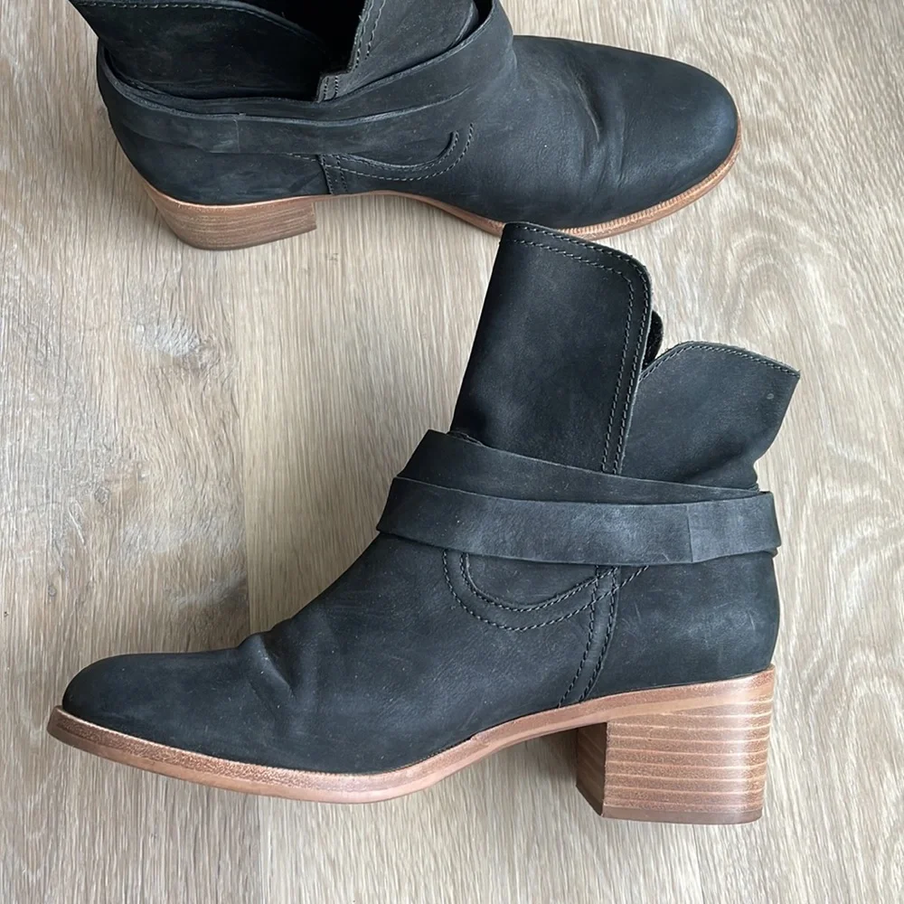 UGG upper insole boot