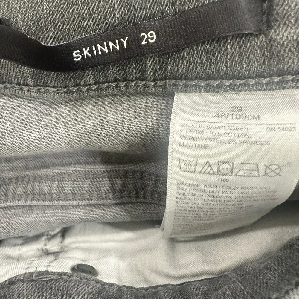 Banana Republic practical ease comfortable