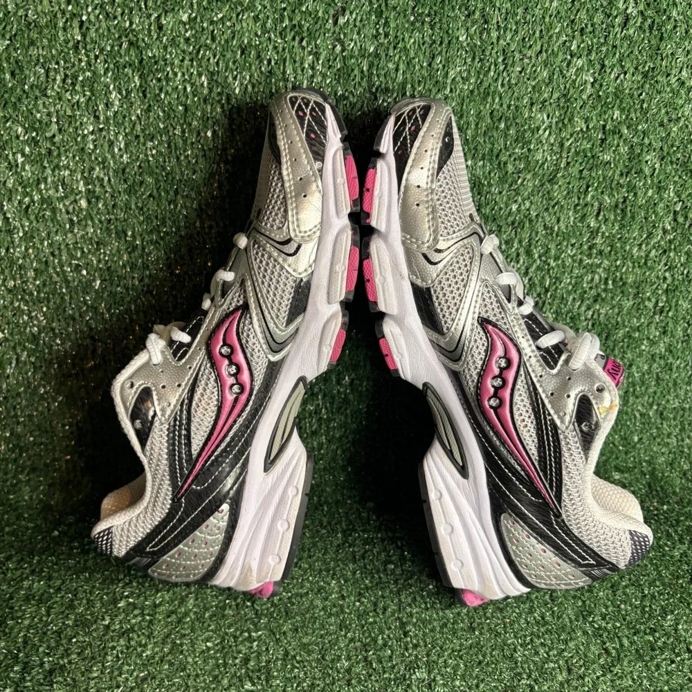 Saucony listing out check
