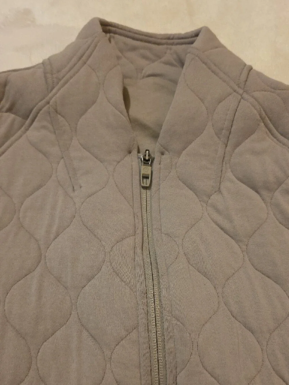 lululemon athletica light gray