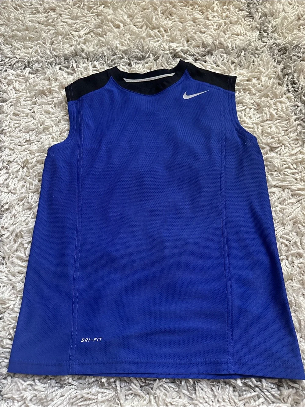 Nike measurements pictured
