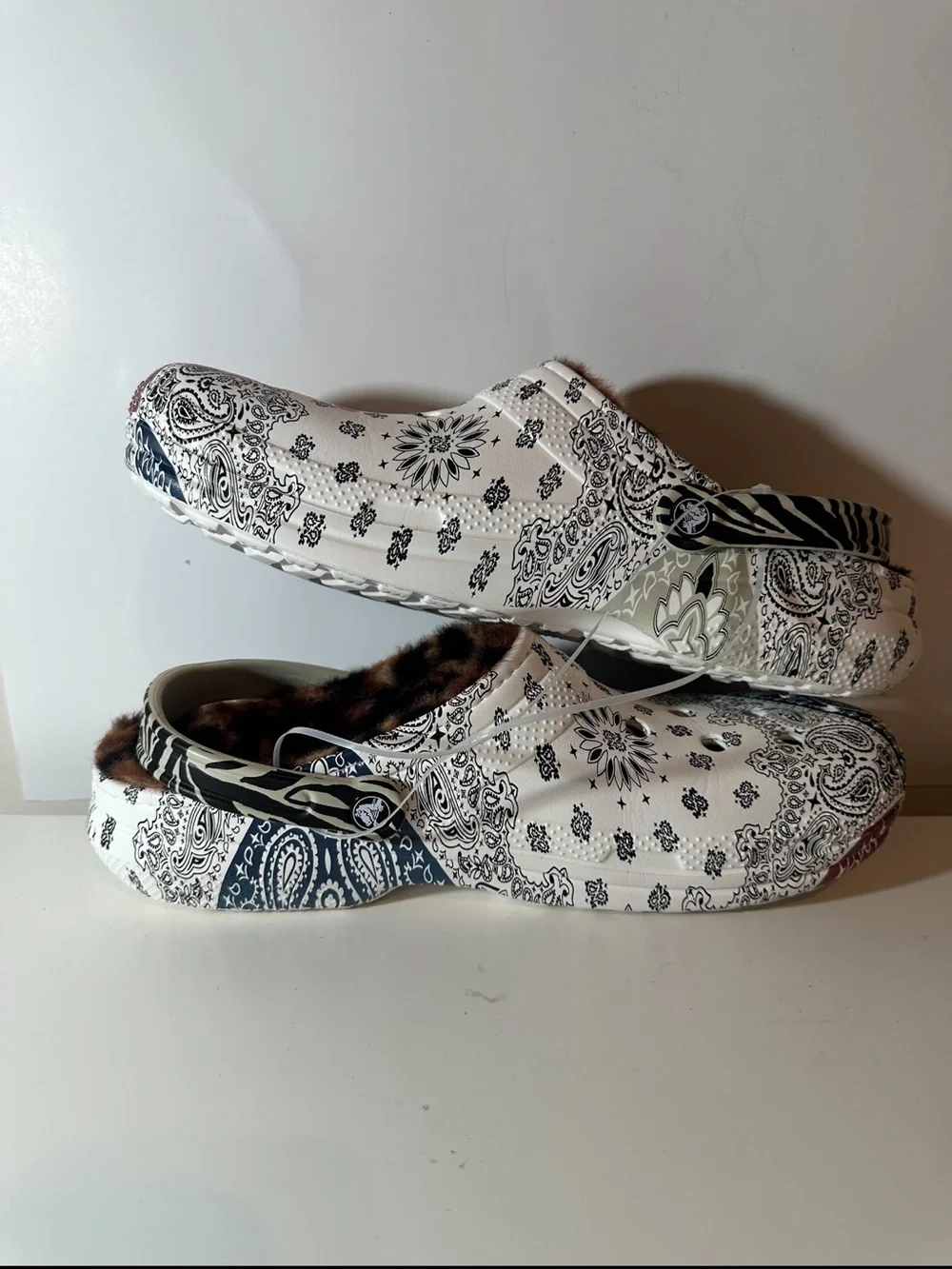 CROCS excellent pre