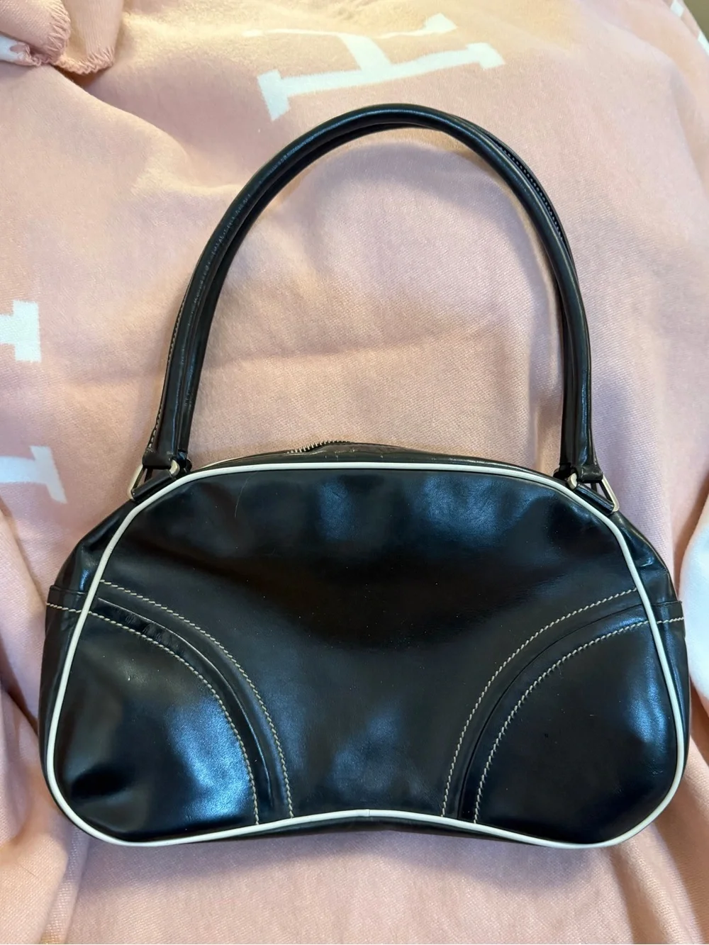 Prada vitello drive