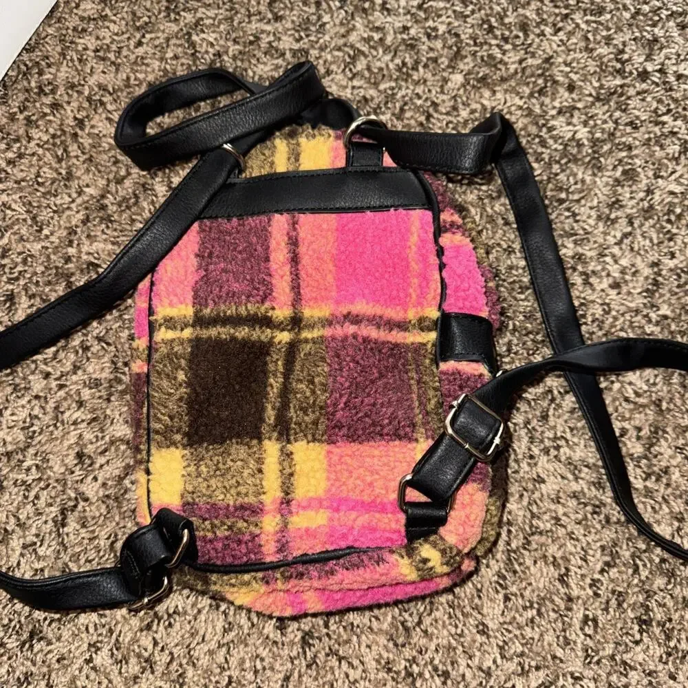 Unbranded wool mini
