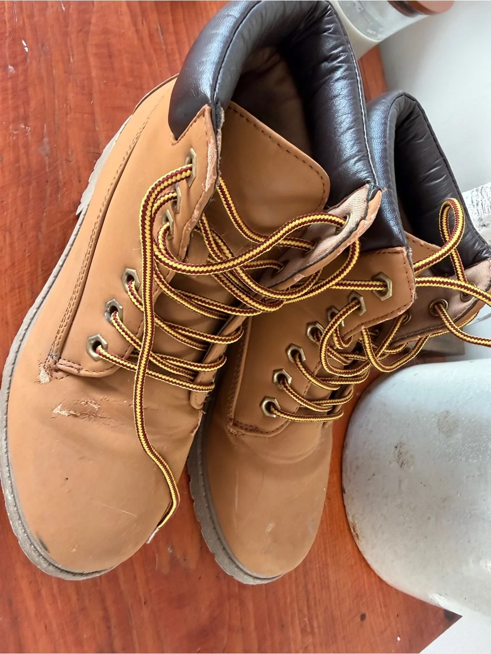 N/A tan eyelets