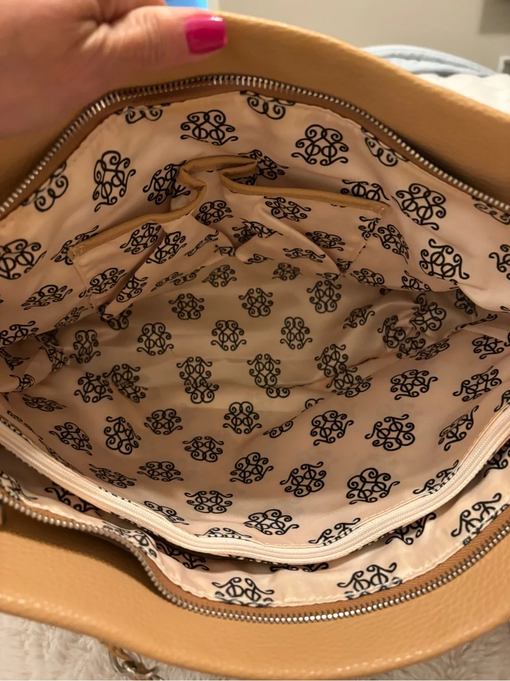 Jessica Simpson texture tote