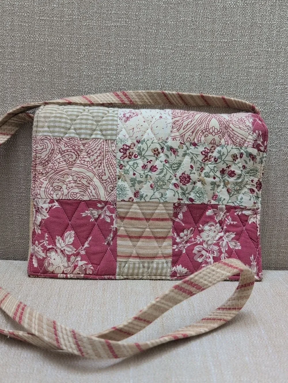 Vintage Handmade Quilted Patchwork Crossbody Bag in Rose and Cream