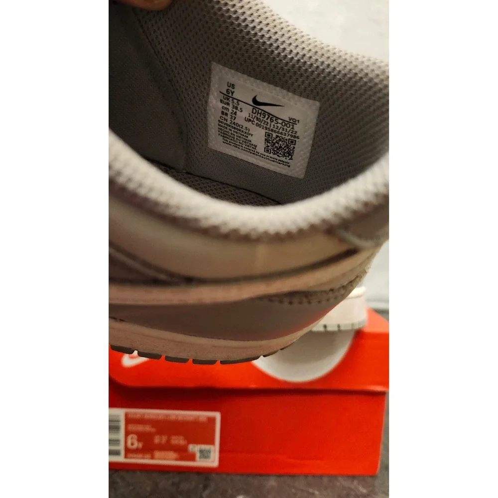 Nike dunk classic worn