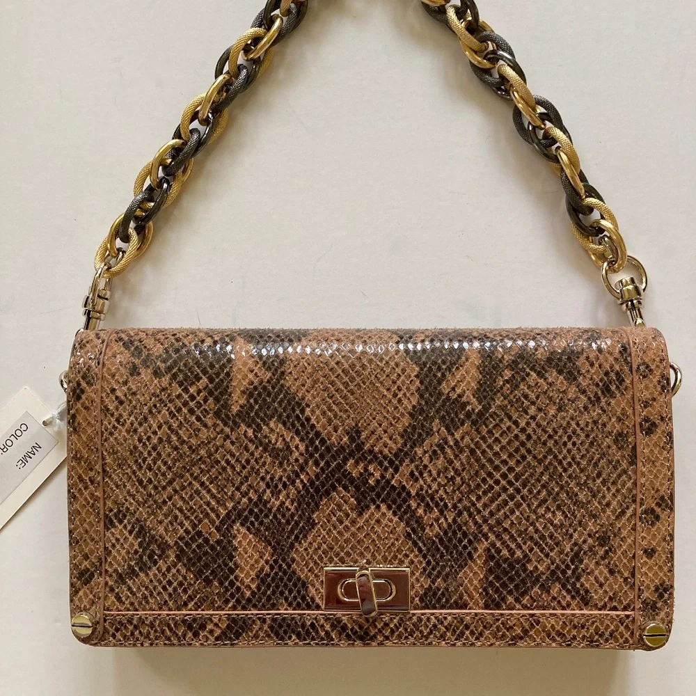 Alexis Hudson beautiful clutch