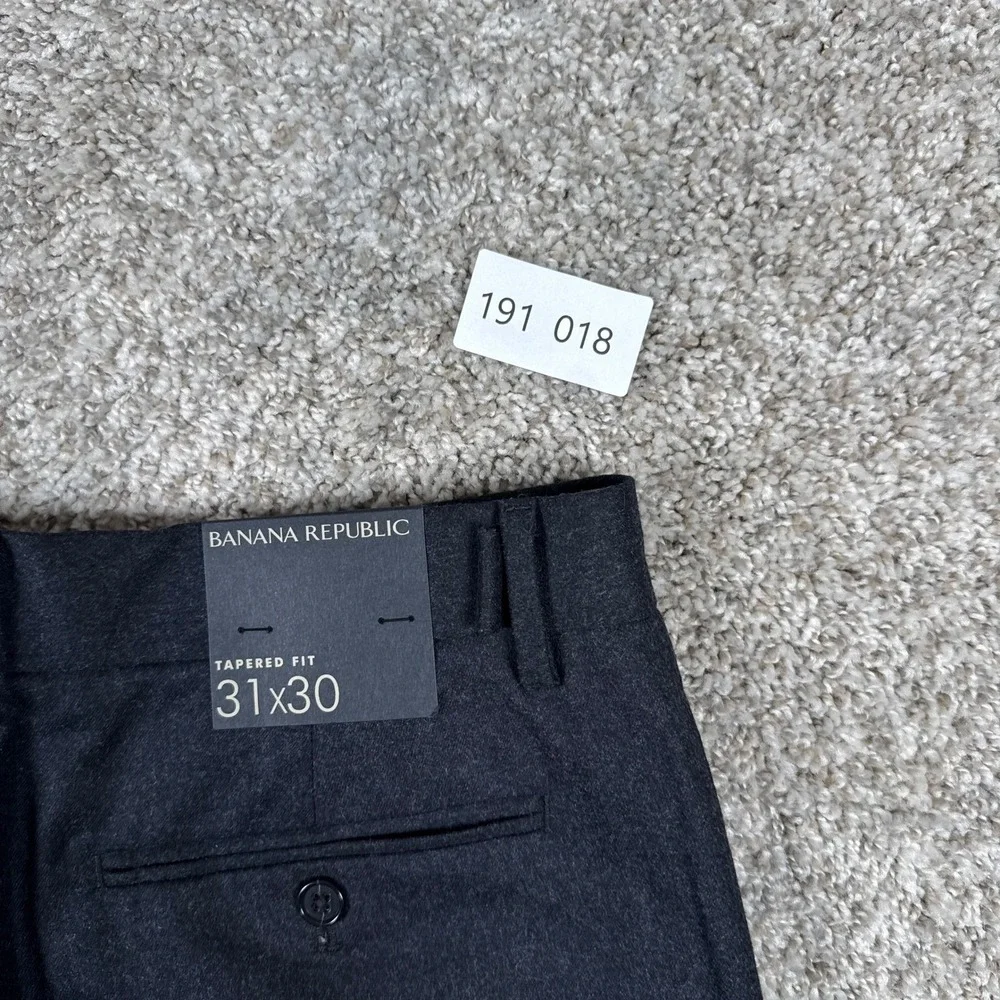 Banana Republic excellent pre