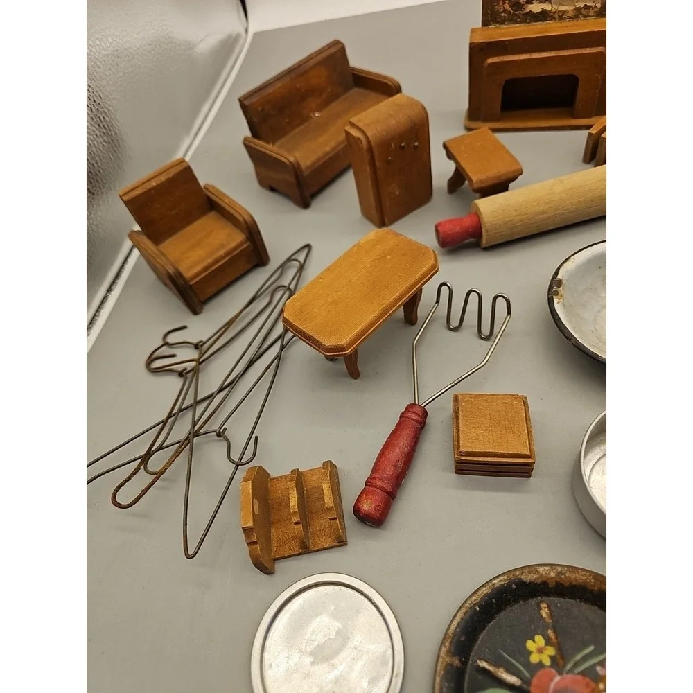The Unbranded Brand doll play