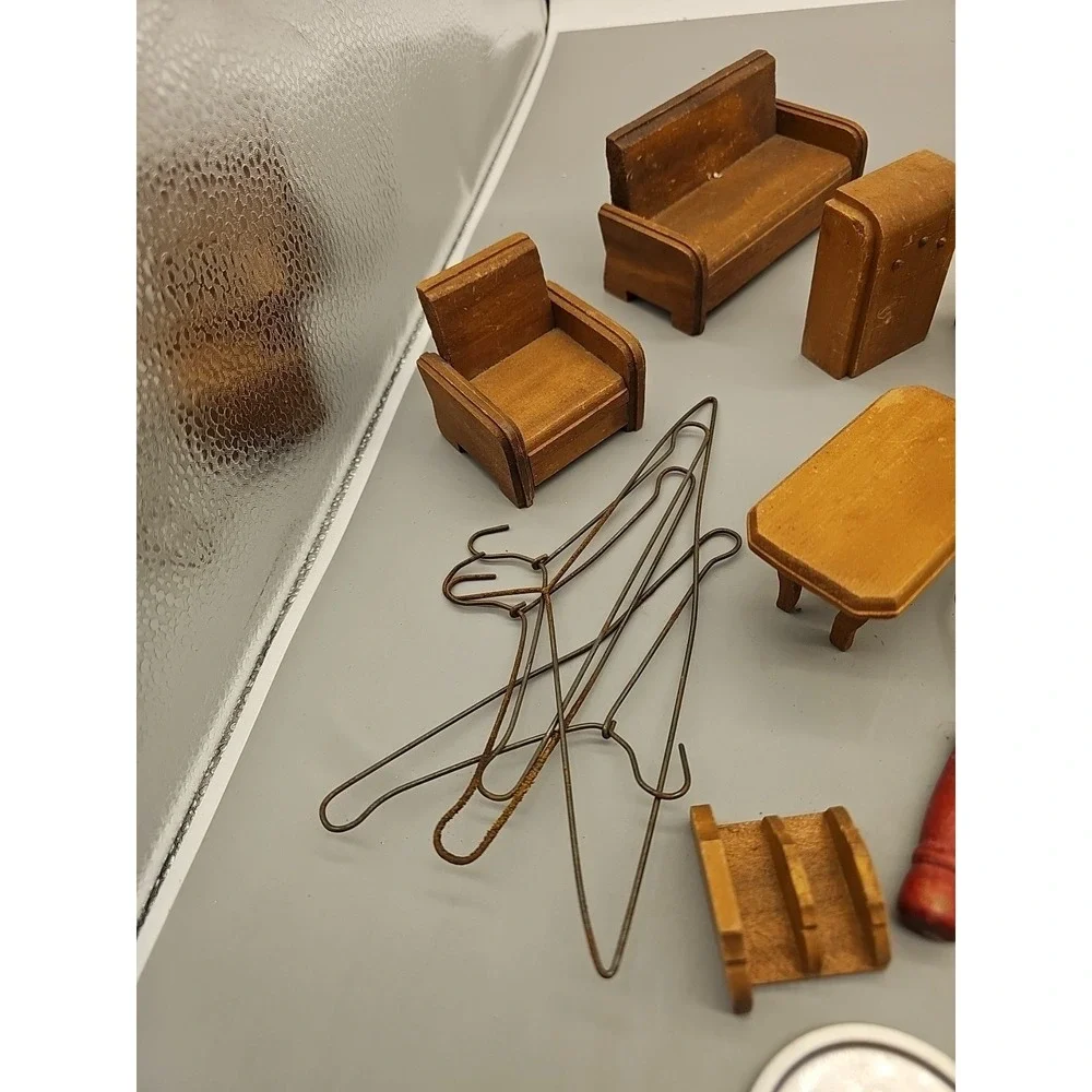 The Unbranded Brand doll play