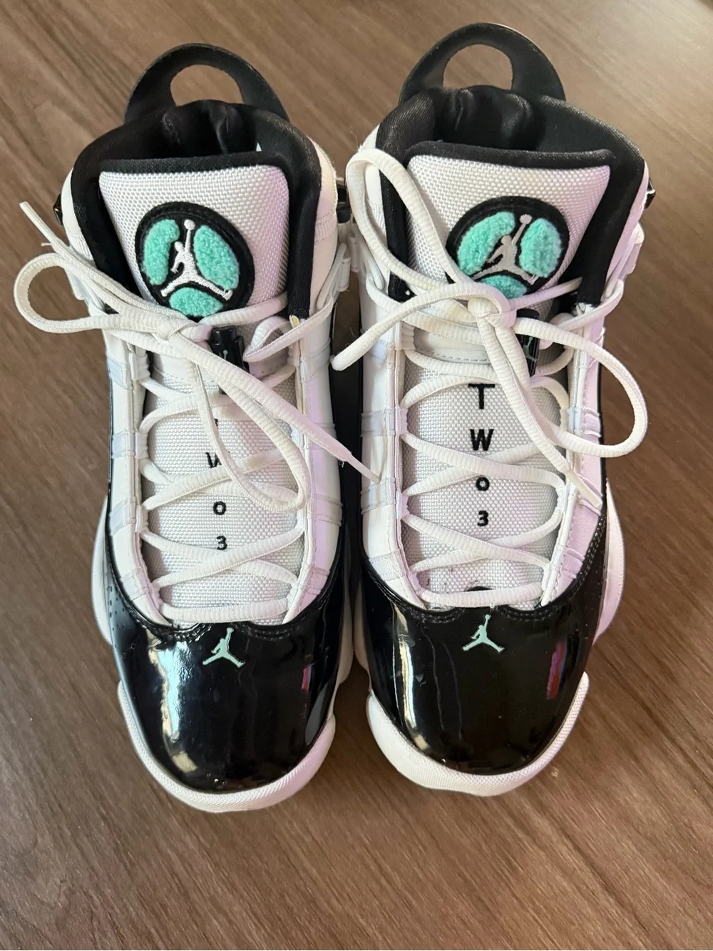 Nike Jordan 6 Rings Men Basketball Sneakers in White, Black & Teal size 9.5