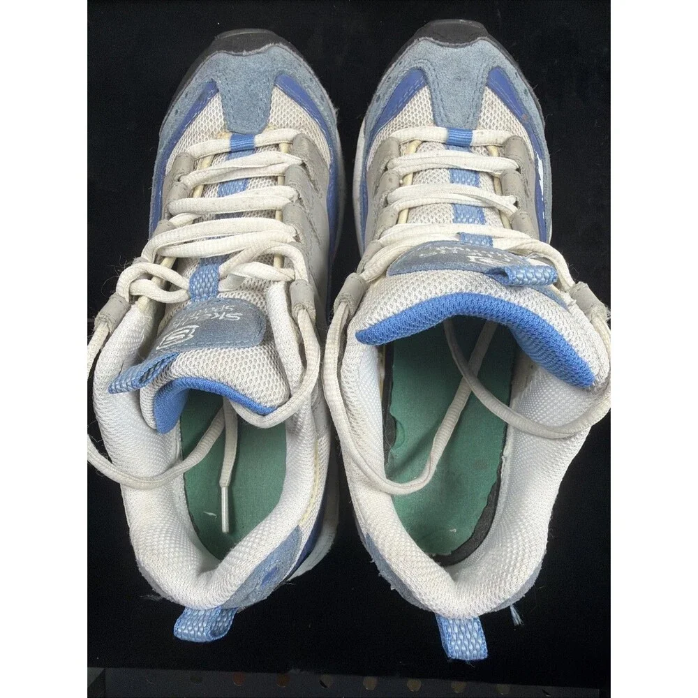 Skechers step out