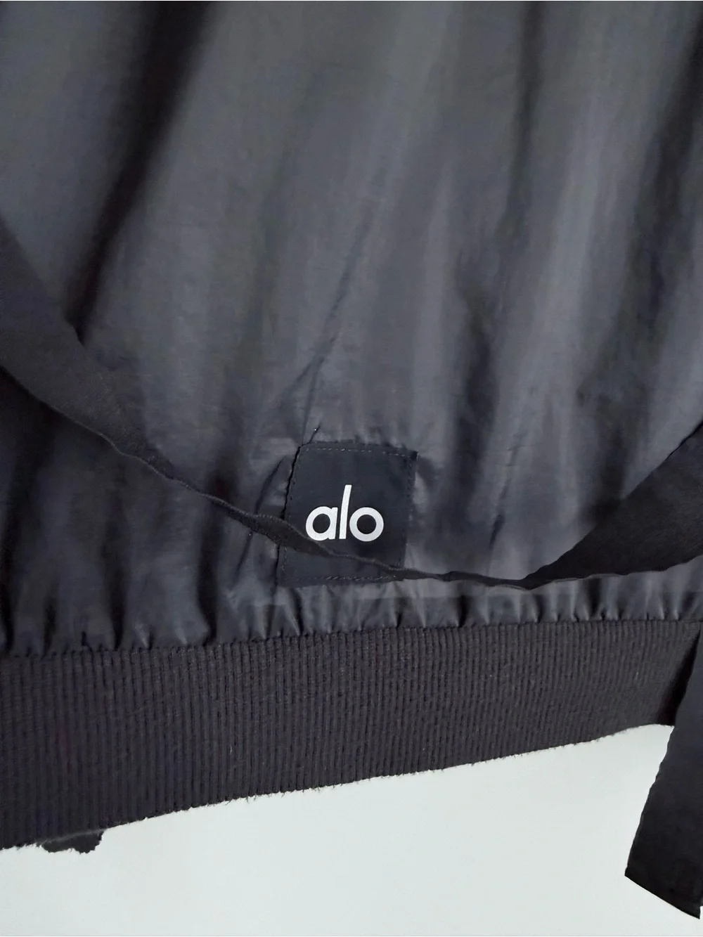 ALO Yoga elevate your