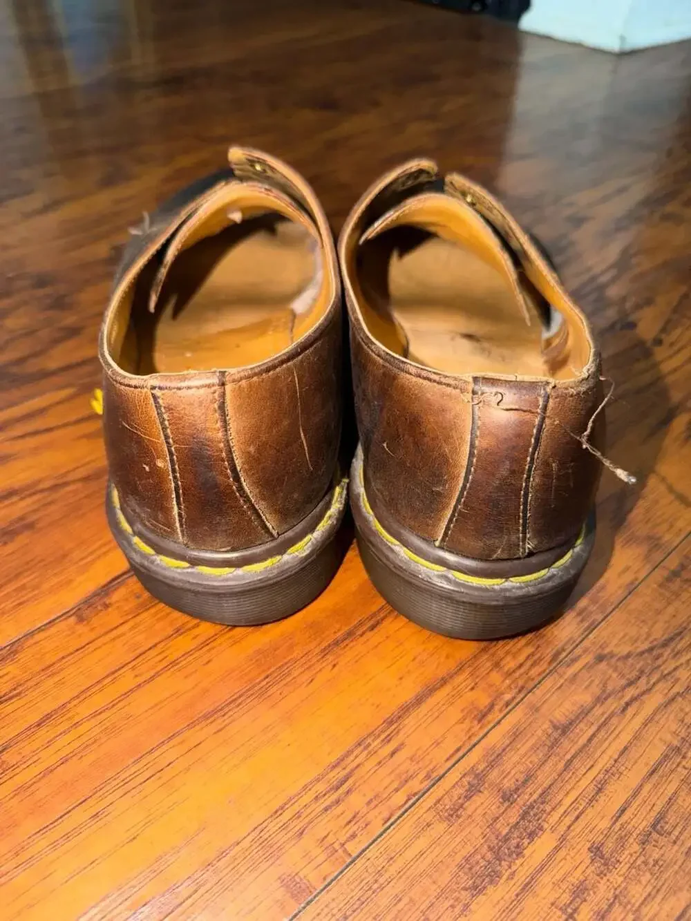 Dr. Martens look heel