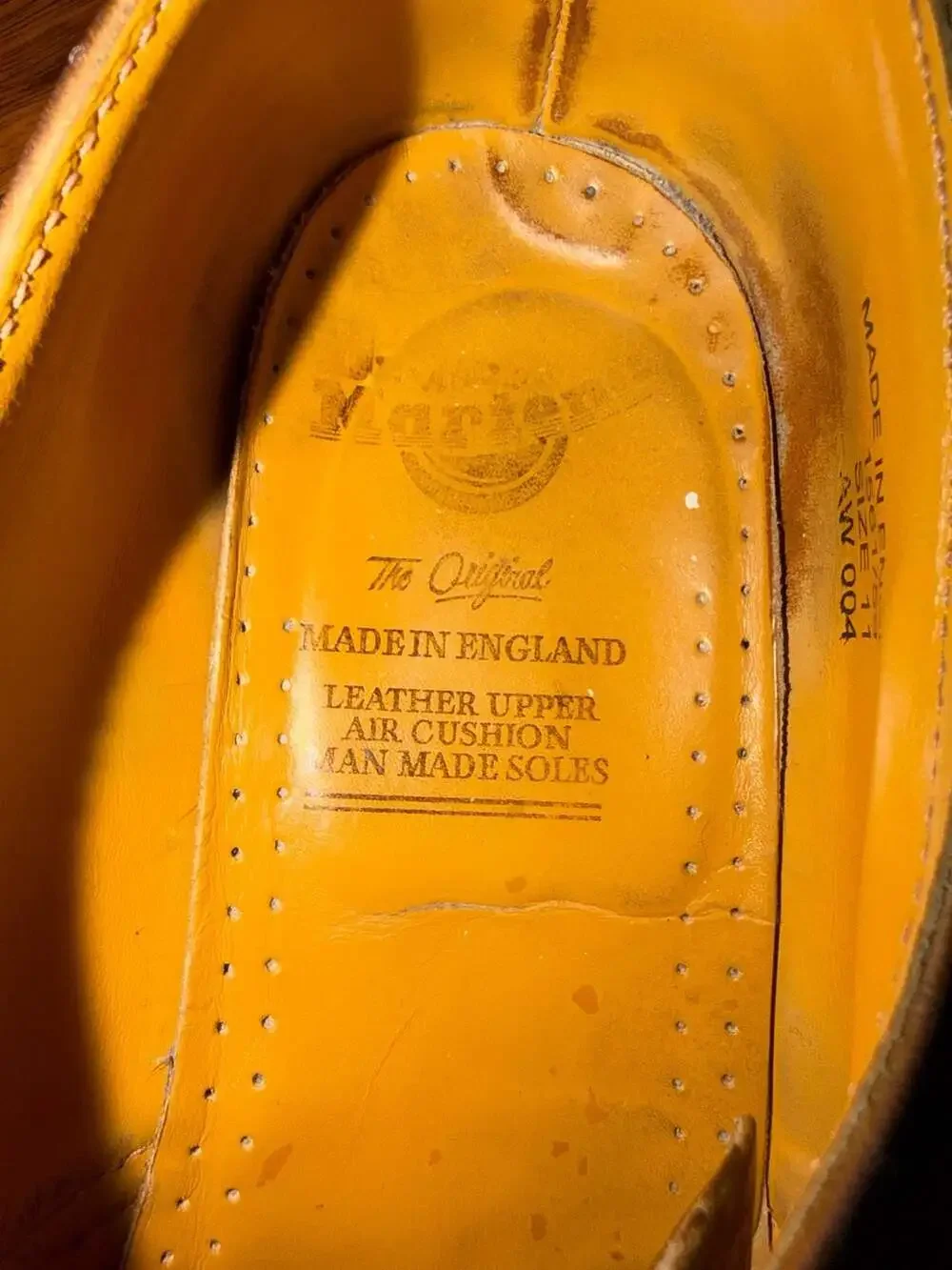 Dr. Martens eyelet #vintageboots laces