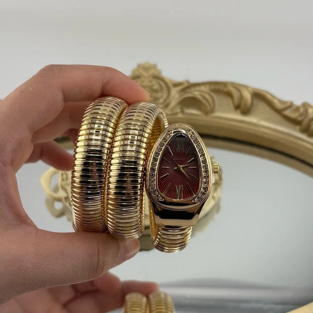 Anthropologie elegant serpentine