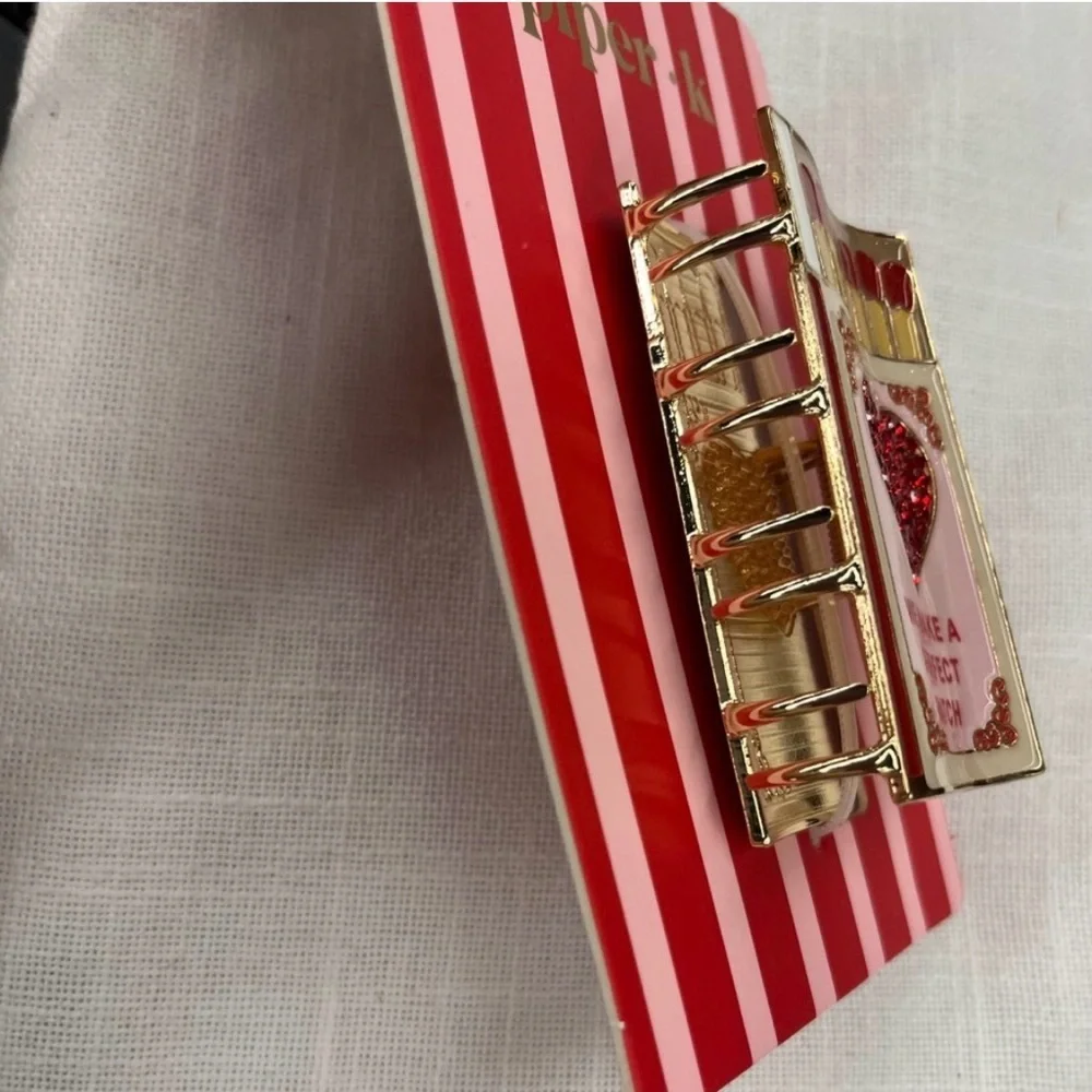NWT Piper K Valentine Claw Clip “We Make a Perfect Match”