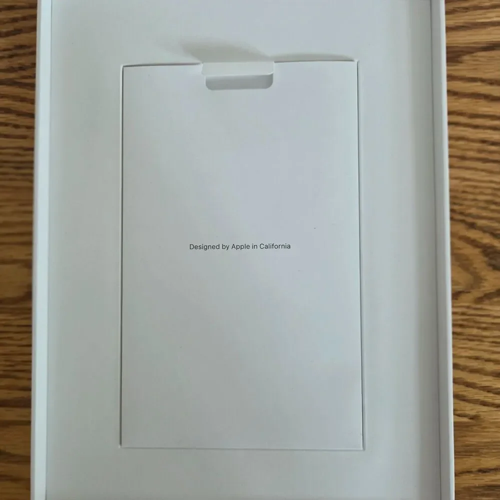 Apple empty box