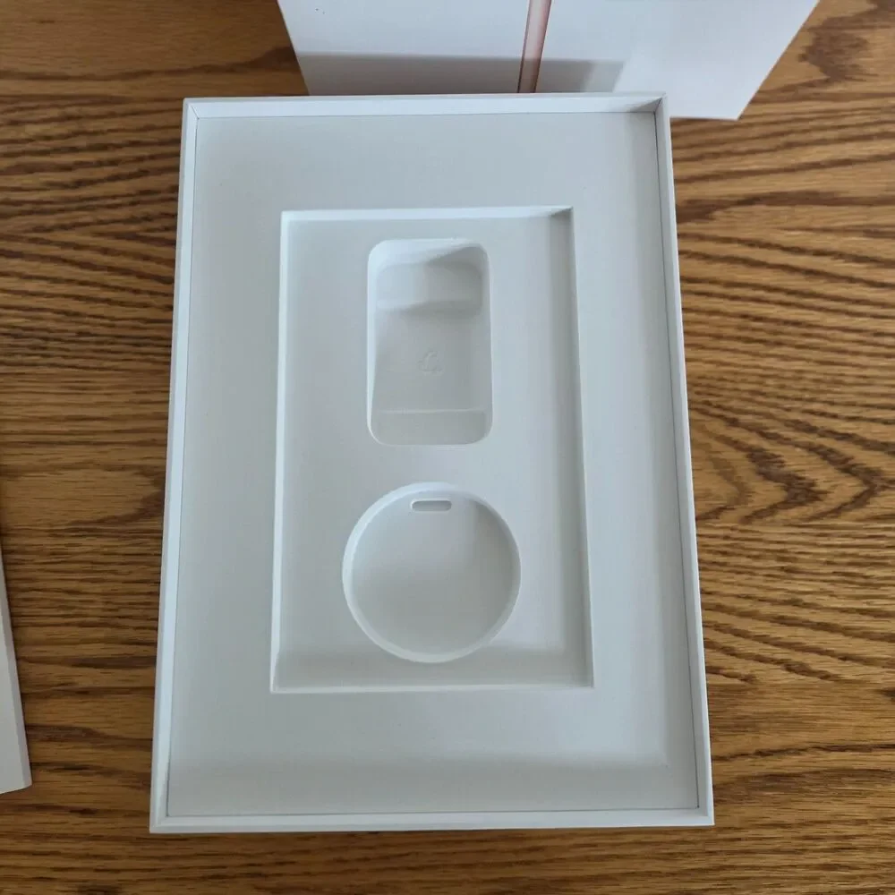 Apple empty box
