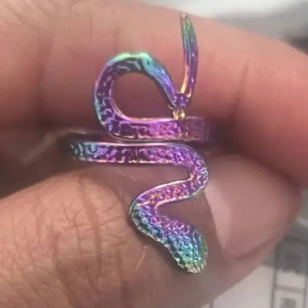 boutique snake iridescent