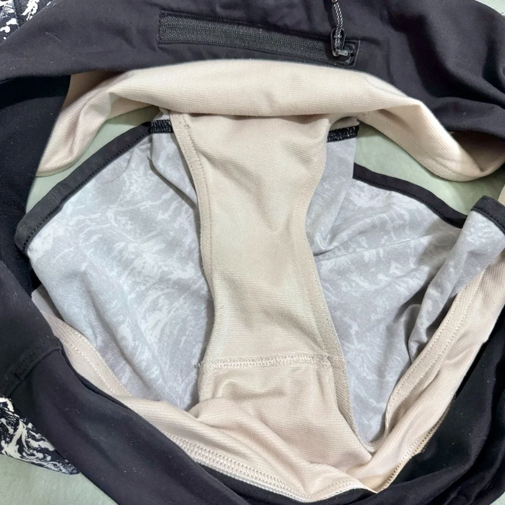 Lululemon Run Times Short Nami Wave off-White Black / Black Size 8