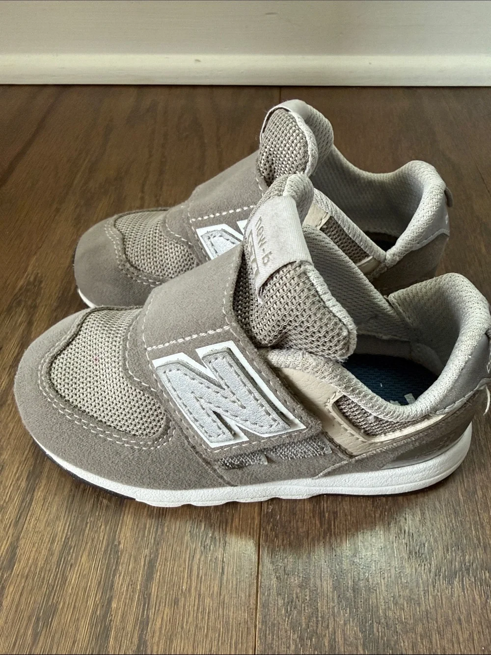 New Balance New-b 574 Gray Velcro Sneakers