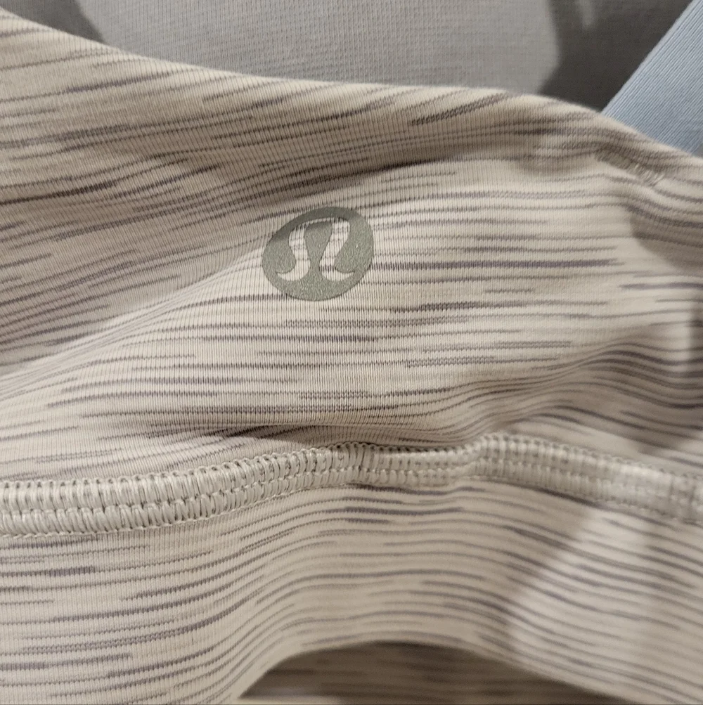 lululemon athletica excellent d3