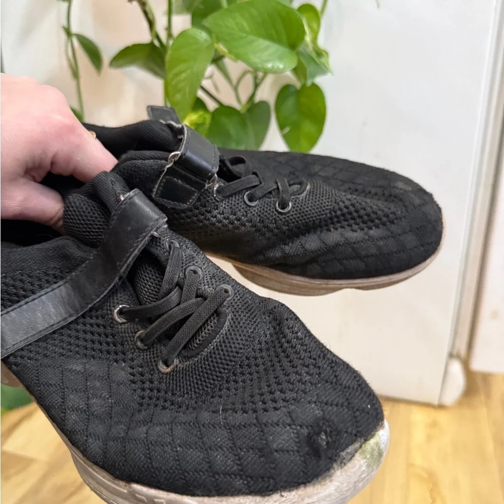 Black Knit Sneakers youth 4-4.5