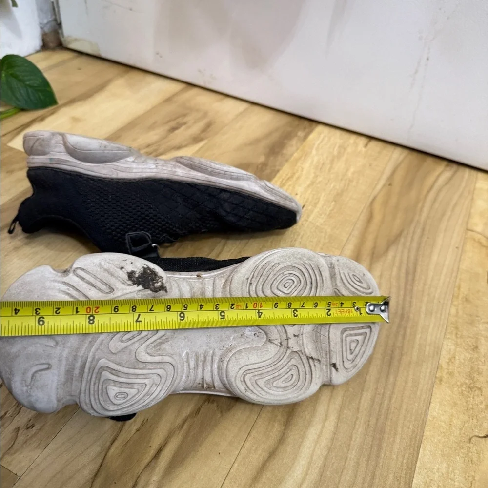 Black Knit Sneakers youth 4-4.5