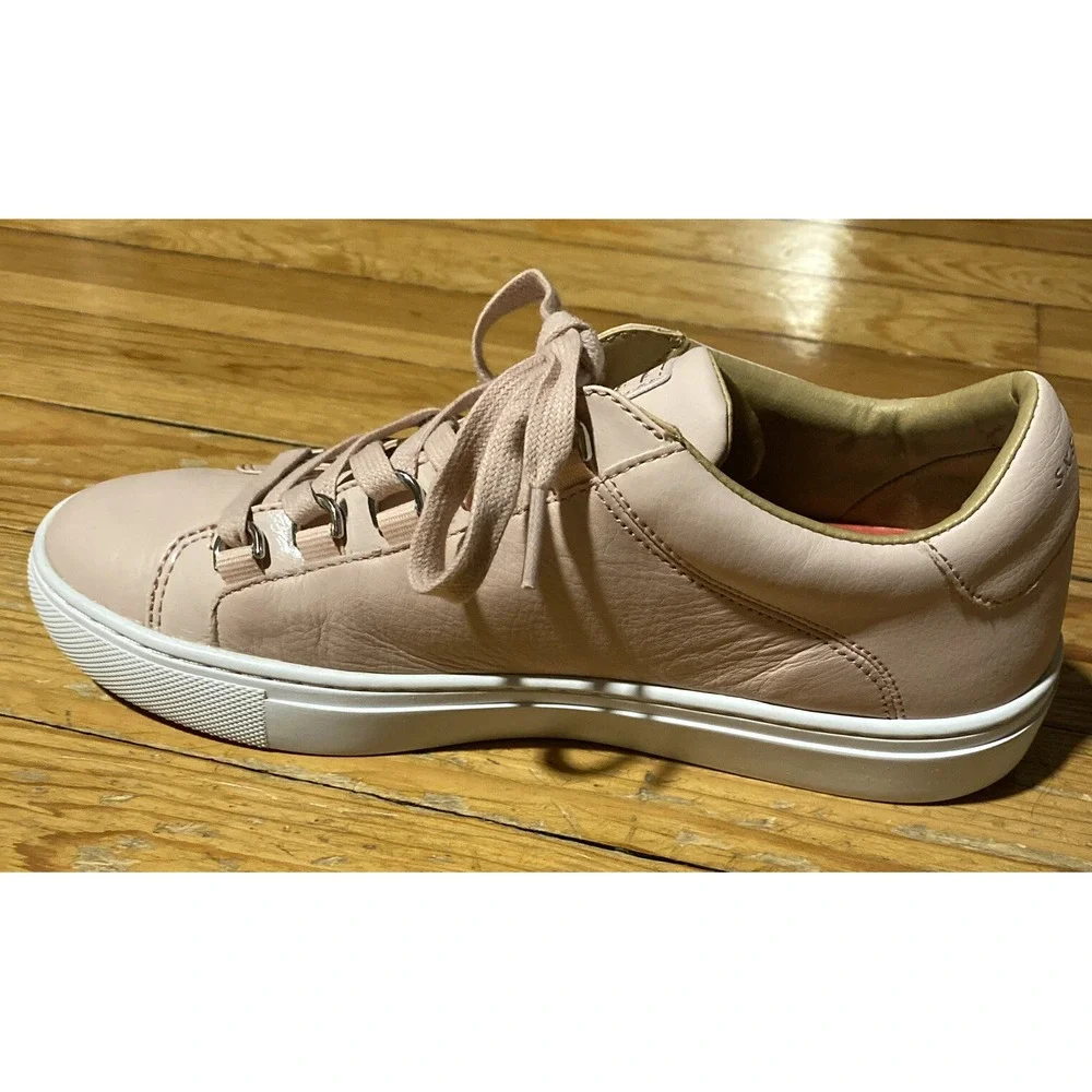 Skechers women street