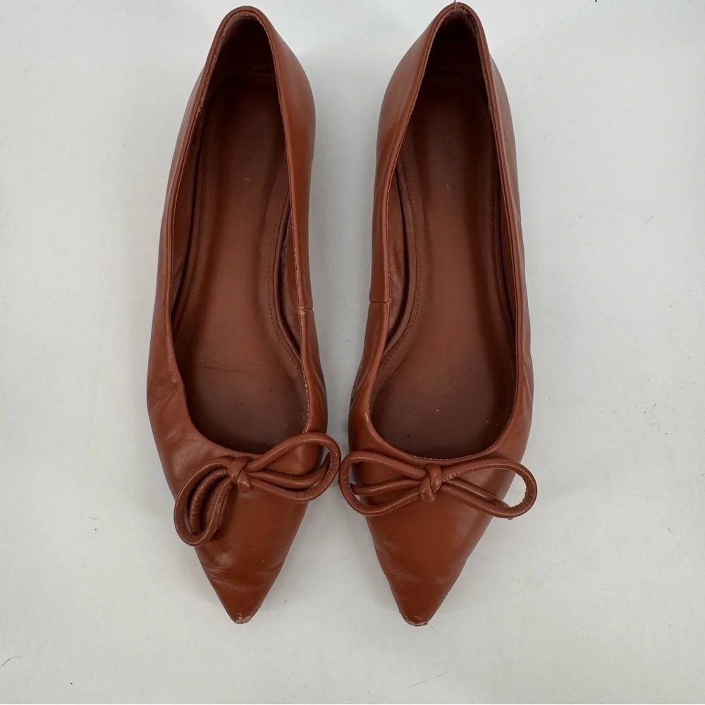Larroude lee flat