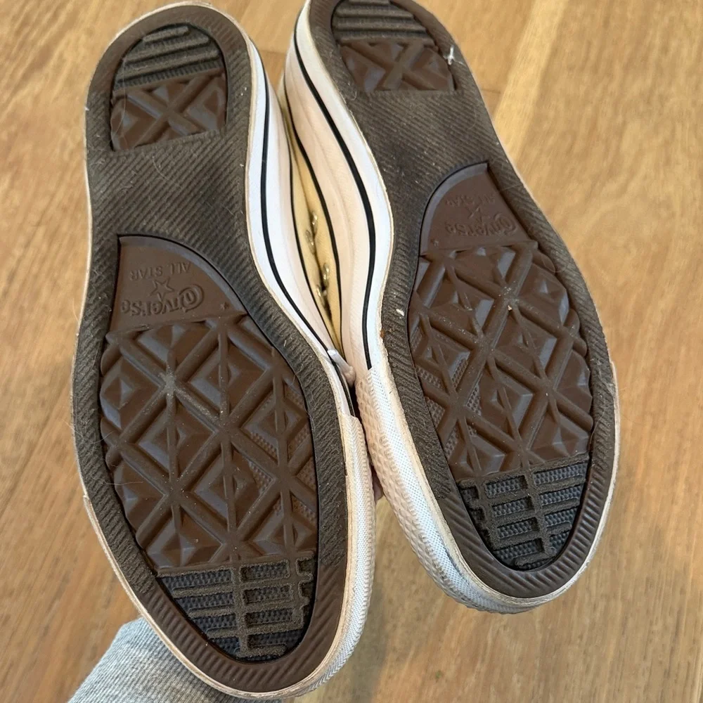 Converse cream canvas
