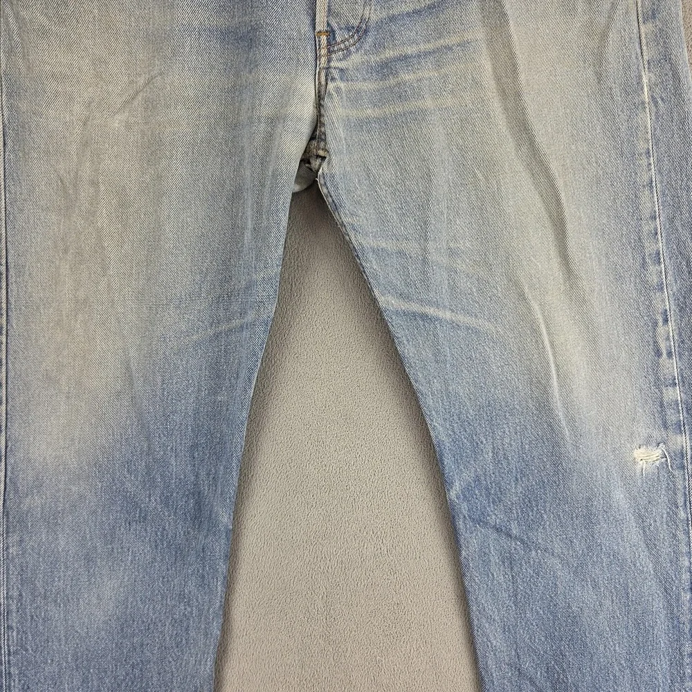 Levis j12884 important