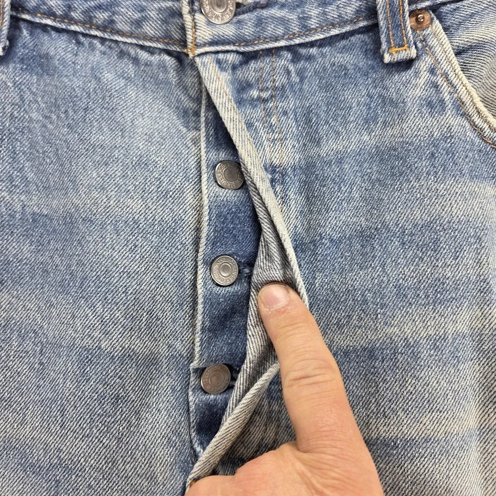 Levis j12884 important