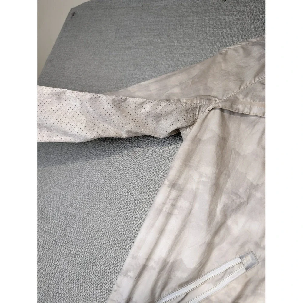 lululemon athletica polyester vents