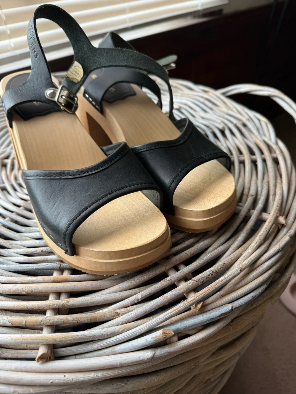 Swedish Hasbeens classic black