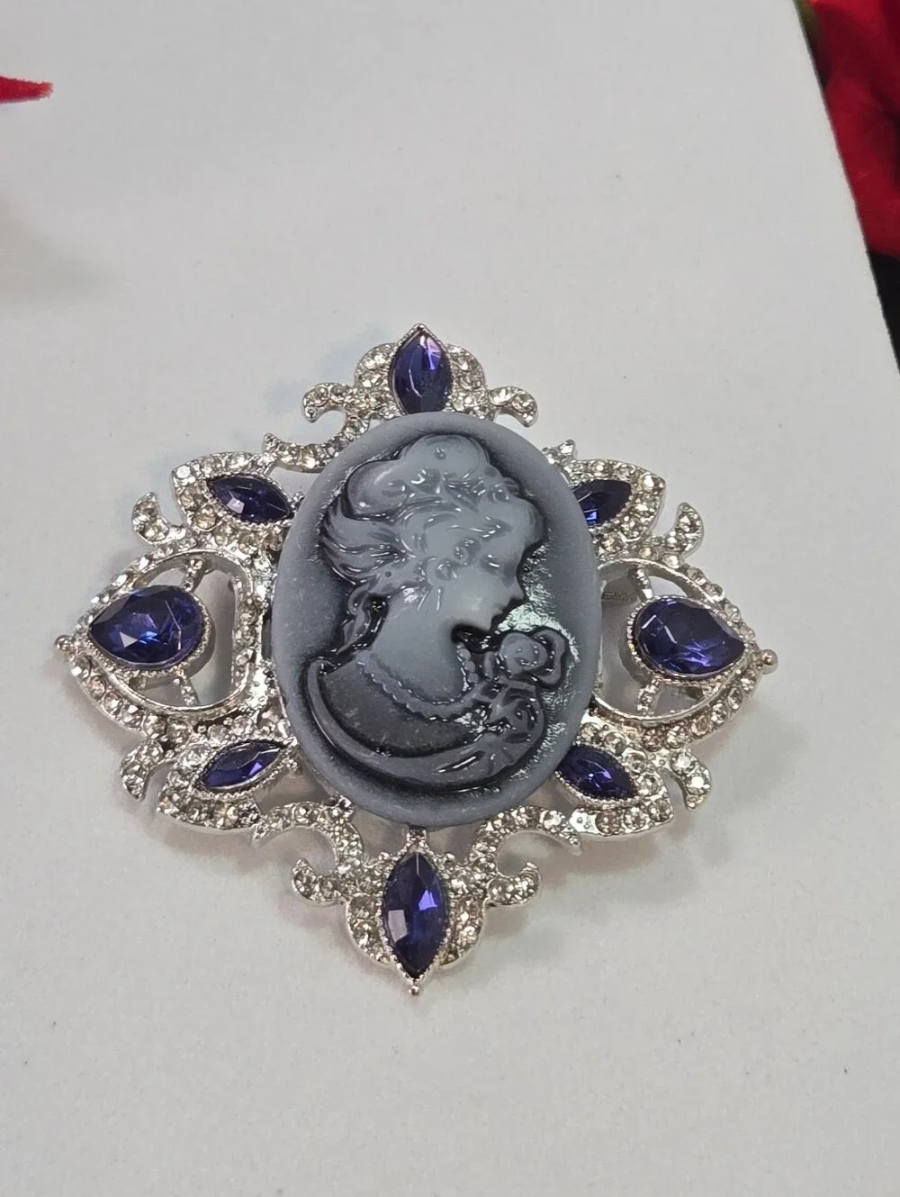 N/A antique inspired