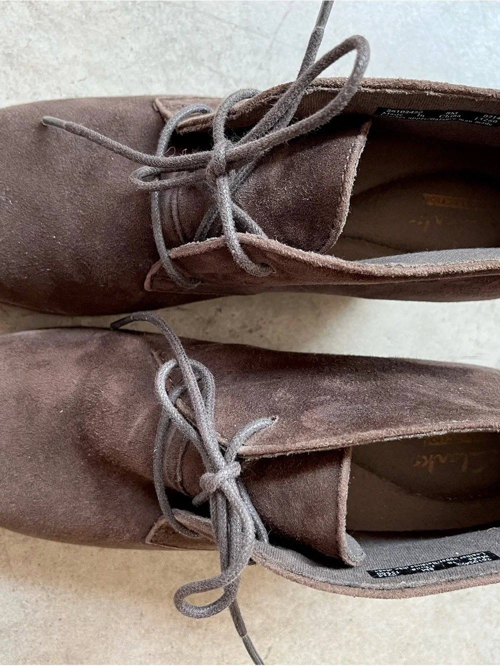 Clarks brown suede