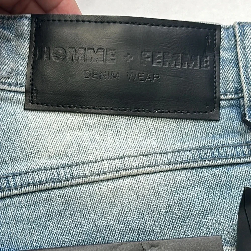 Homme + Femme person bit