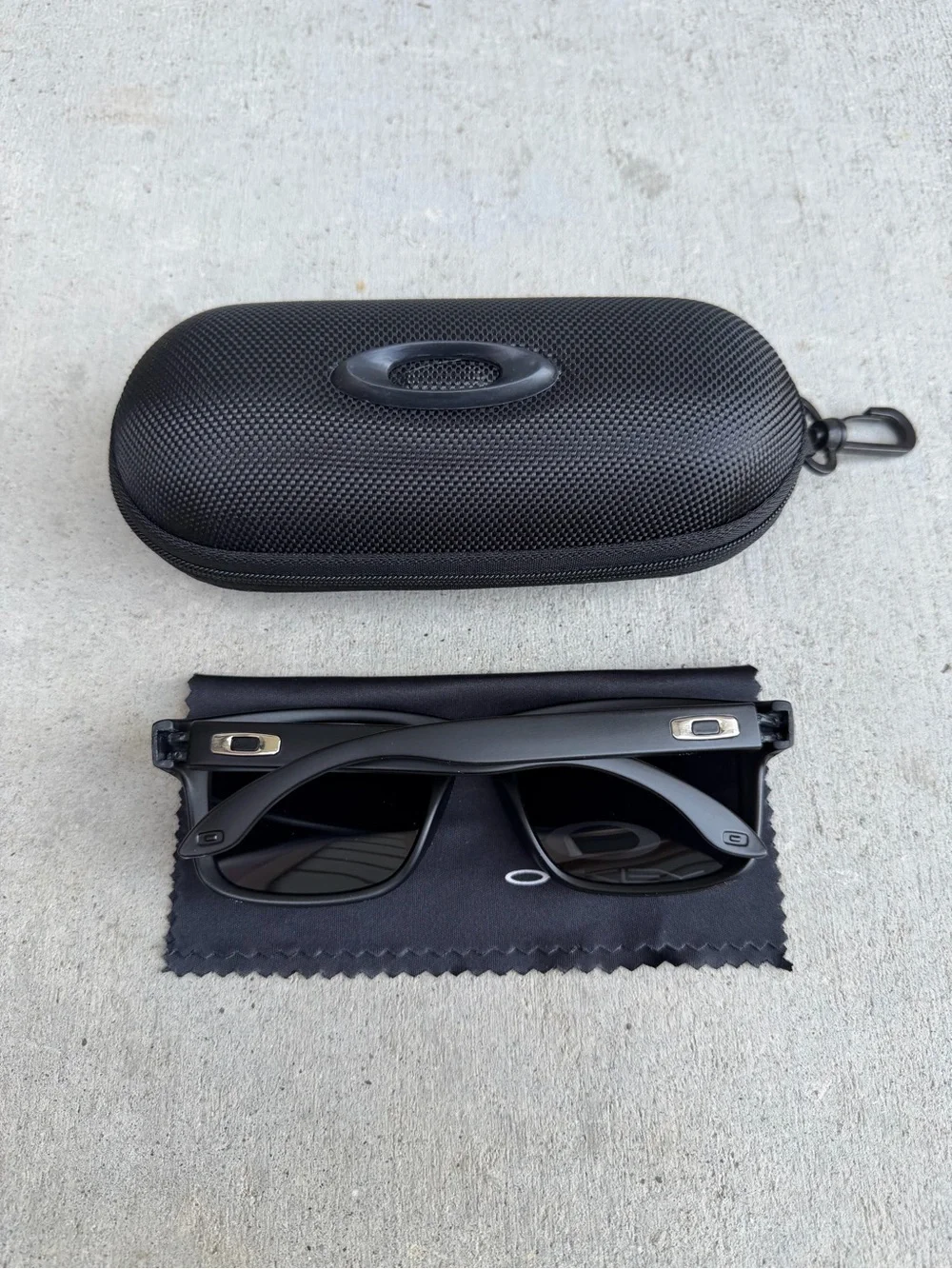 Oakley holbrook sunglasses